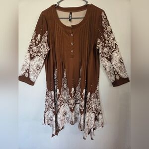 White Mark Brown and Cream Tunic Top